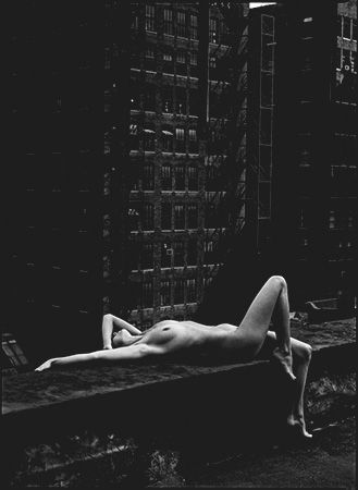 003_Nude-New-York-1975-by-Patrick-Demarchelier