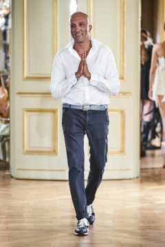 Farhad-Re-HC-RF19-2133.jpg-nggid048342-ngg0dyn-440x360x100-00f0w010c010r110f110r010t010